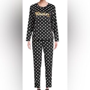Disney inmates sleepwear Black& White Large (12-14) Mickey Pattern Pajama Set.